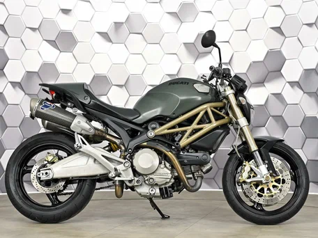 2013 Ducati Monster 696, зелёный, 427000 рублей, вид 3