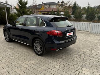 2012 Porsche Cayenne S II (958), синий, 2590000 рублей, вид 4