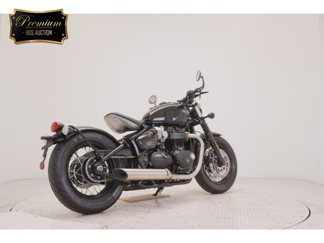 2025 Triumph Bonneville Bobber, чёрный, 1400000 рублей, вид 4
