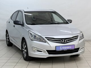 2014 Hyundai Solaris I Рестайлинг, серебристый, 999000 рублей, вид 2