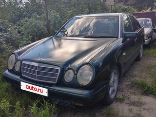 1998 Mercedes-Benz E-Класс 240 II (W210, S210), зелёный, 175000 рублей, вид 1