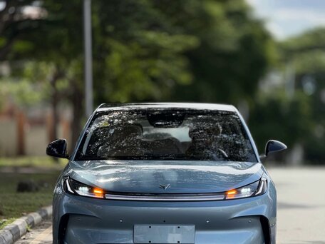 2025 Arcfox T1 42.3 kWh, голубой, 1700000 рублей, вид 3