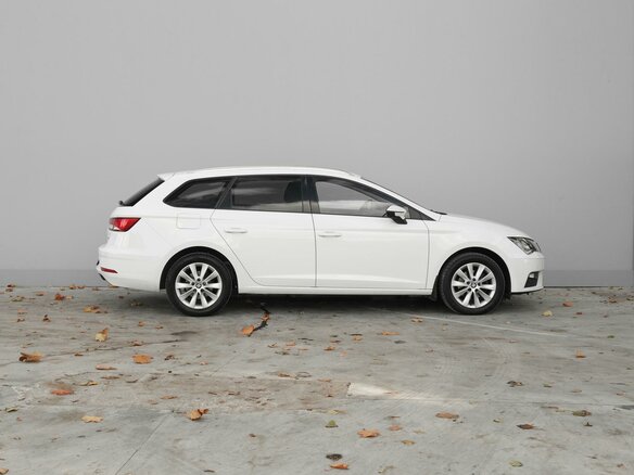 2020 SEAT Leon III Рестайлинг, белый, 2049000 рублей - вид 4