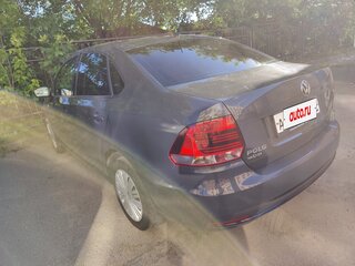 2015 Volkswagen Polo V Рестайлинг, серый, 720000 рублей, вид 4