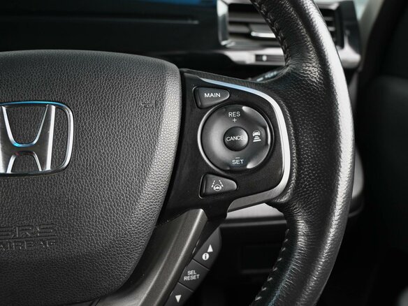 2015 Honda Stepwgn Spada V, белый, 1989000 рублей - вид 18