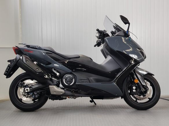 2021 Yamaha TMAX, серый, 1189000 рублей