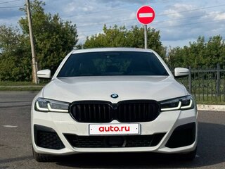 2020 BMW 5 серии 520d xDrive VII (G30/G31/G38) Рестайлинг, белый, 4800000 рублей, вид 2