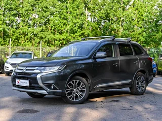 2018 Mitsubishi Outlander III Рестайлинг 2, серый, 1393000 рублей, вид 1
