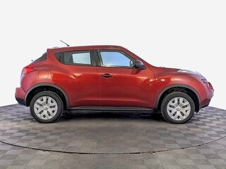 2014 Nissan Juke I, красный, 990000 рублей, вид 4