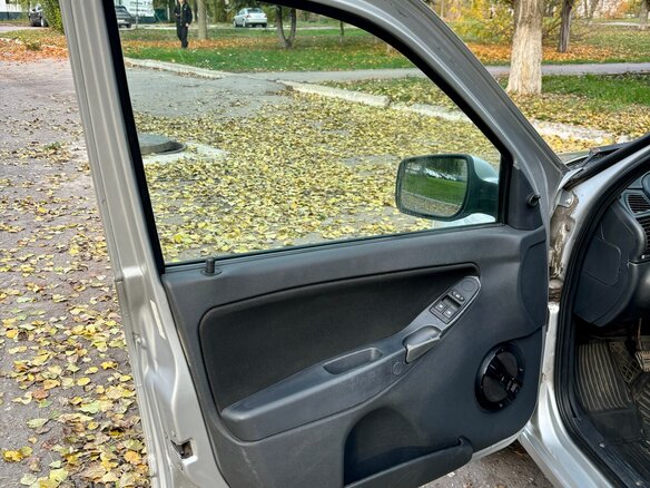 2013 Lada (ВАЗ) Kalina I, серебристый, 320000 рублей - вид 20