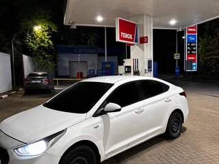 2019 Hyundai Solaris II, белый, 850000 рублей, вид 1