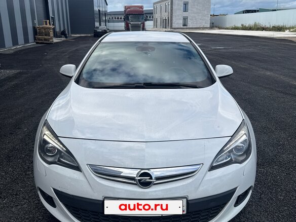 2013 Opel Astra GTC J Рестайлинг, белый, 859000 рублей - вид 2