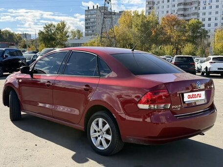 2011 Volkswagen Polo V, красный, 755000 рублей, вид 4