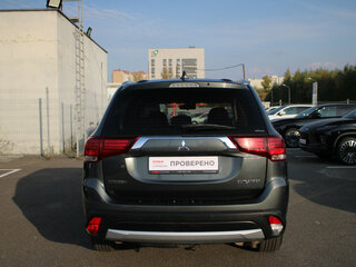 2018 Mitsubishi Outlander III Рестайлинг 2, серый, 1380000 рублей, вид 5