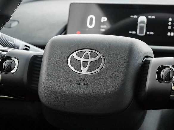 2026 Toyota bZ3X 67.9 kWh, голубой, 3100000 рублей - вид 6