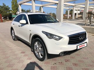 2012 Infiniti FX30d II (S51) Рестайлинг, белый, 1900000 рублей, вид 3