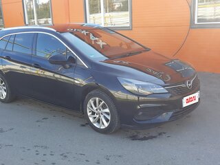 2021 Opel Astra K Рестайлинг, чёрный, 1560000 рублей, вид 1