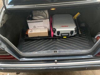 1993 Mercedes-Benz E-Класс 220 I (W124), чёрный, 430000 рублей, вид 4
