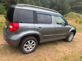 2014 Skoda Yeti I Рестайлинг, серый, 850000 рублей, вид 5