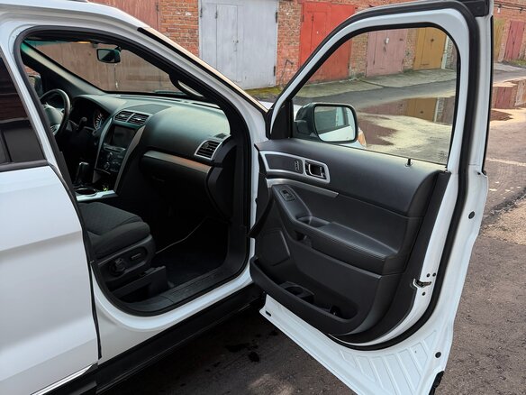 2014 Ford Explorer V, белый, 1680000 рублей - вид 13