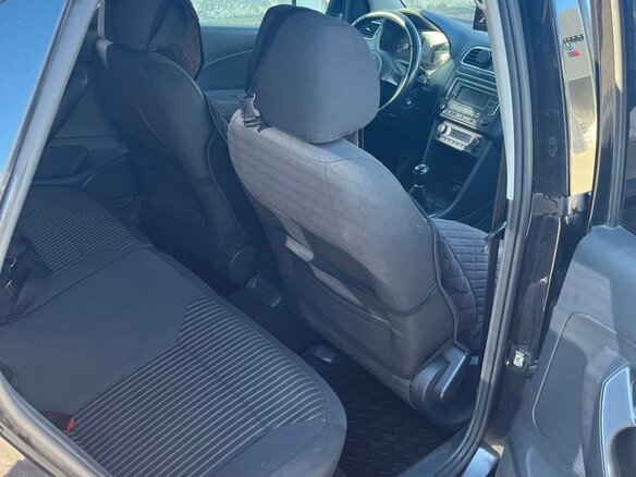 2015 Volkswagen Polo V, чёрный, 750000 рублей - вид 15