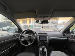 2010 Skoda Octavia II (A5) Рестайлинг, серый, 450000 рублей, вид 4