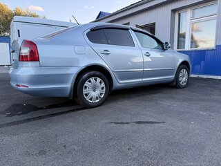 2010 Skoda Octavia II (A5) Рестайлинг, серый, 549000 рублей, вид 3