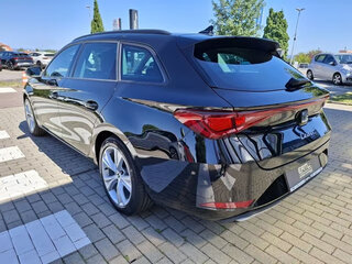 2023 SEAT Leon IV, чёрный, 2750000 рублей, вид 5