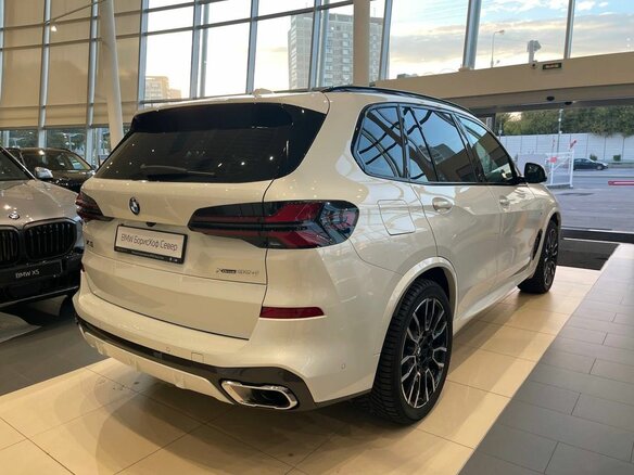 2024 BMW X5 30d IV (G05/G18) Рестайлинг, белый, 13600000 рублей - вид 4