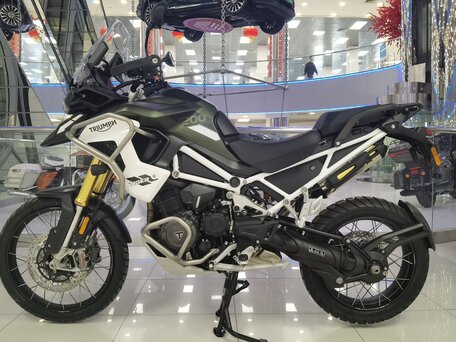 2023 Triumph Tiger 1200, зелёный, 1950000 рублей, вид 2