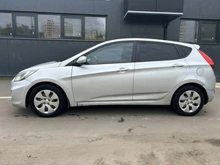 2011 Hyundai Solaris I, серебристый, 599000 рублей, вид 3