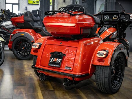 2026 Harley-Davidson CVO Street Glide 3 Limited, оранжевый, 7990000 рублей, вид 5