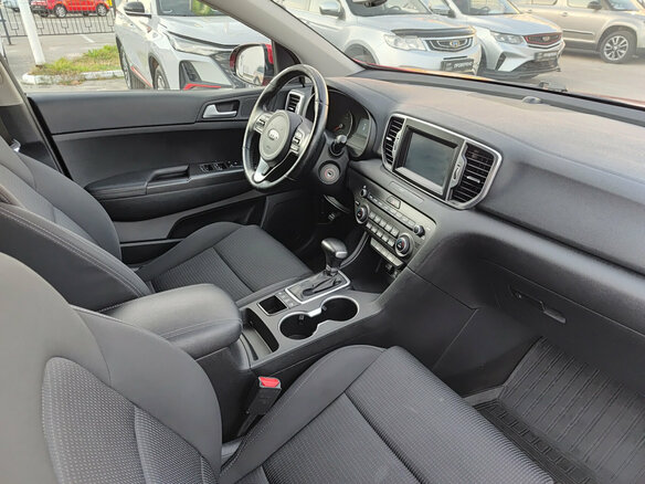 2018 Kia Sportage IV, красный, 1950000 рублей - вид 10