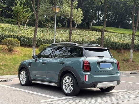 2023 Mini Countryman Cooper II Рестайлинг, серый, 3090003 рублей - вид 6
