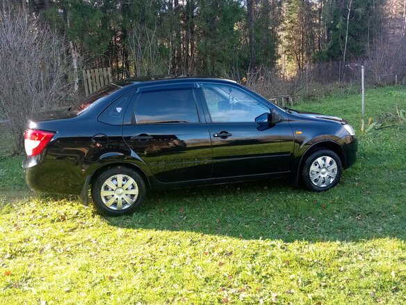 2012 Lada (ВАЗ) Granta I, чёрный, 300000 рублей - вид 1