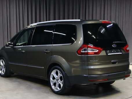 2013 Ford Galaxy II Рестайлинг, зелёный, 1399000 рублей, вид 4