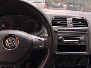 2016 Volkswagen Polo V Рестайлинг, белый, 670000 рублей, вид 5