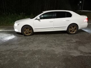 2010 Skoda Superb II, белый, 800000 рублей, вид 2
