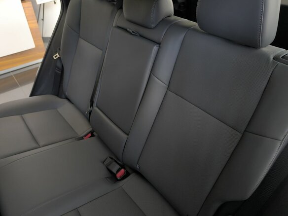 2026 Toyota RAV4 V (XA50), чёрный, 4690000 рублей - вид 10
