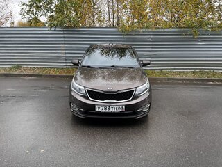 2015 Kia Rio III Рестайлинг, коричневый, 690000 рублей, вид 2