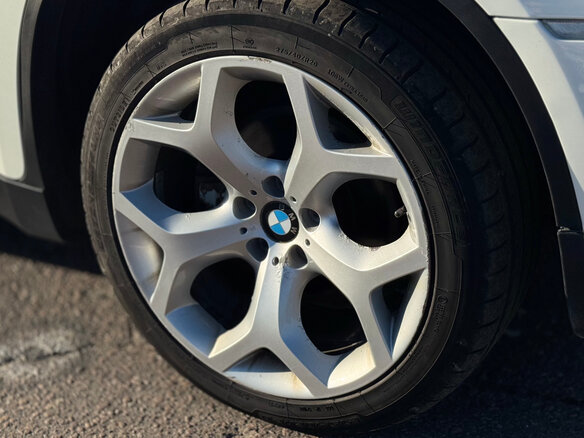 2011 BMW X6 35i 8-speed I (E71), белый, 2400000 рублей - вид 14