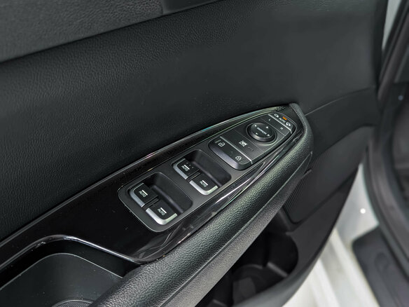 2019 Kia Optima IV Рестайлинг, белый, 1980000 рублей - вид 17