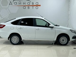 2026 Lada (ВАЗ) Granta I Рестайлинг, белый, 1098000 рублей, вид 5