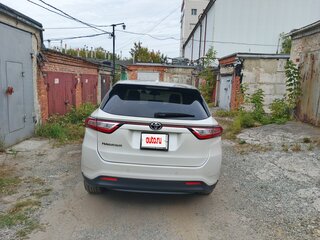 2019 Toyota Harrier III (XU60) Рестайлинг, белый, 3150000 рублей, вид 3