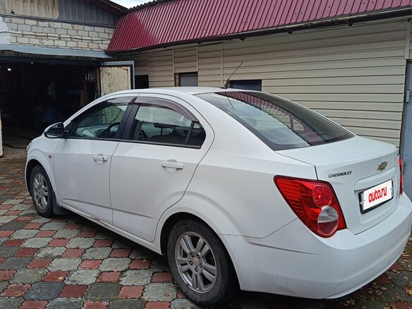 2012 Chevrolet Aveo II, белый, 515000 рублей - вид 2