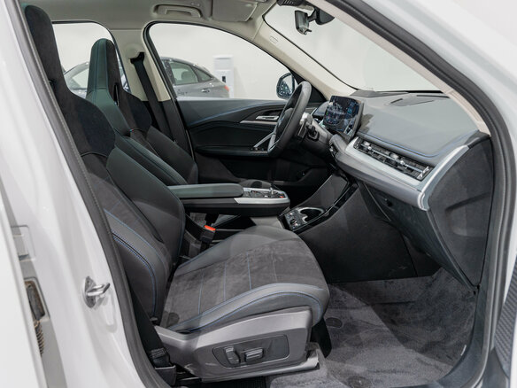 2026 BMW X1 Long 25Li xDrive III (U11/U12), белый, 5890000 рублей - вид 23