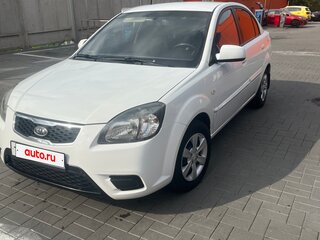 2010 Kia Rio II Рестайлинг, белый, 540000 рублей, вид 1