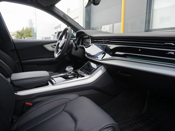 2024 Audi Q7 55 TFSI II (4M) Рестайлинг 2, чёрный, 9500000 рублей - вид 11