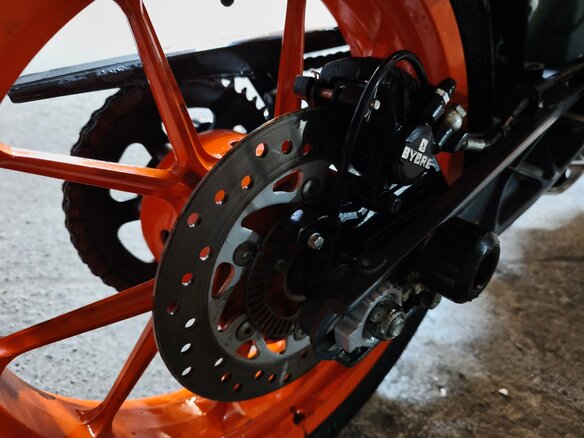 2014 KTM 390 Duke, белый, 390000 рублей - вид 13