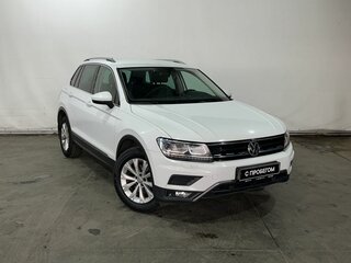 2017 Volkswagen Tiguan II, белый, 2340000 рублей, вид 3